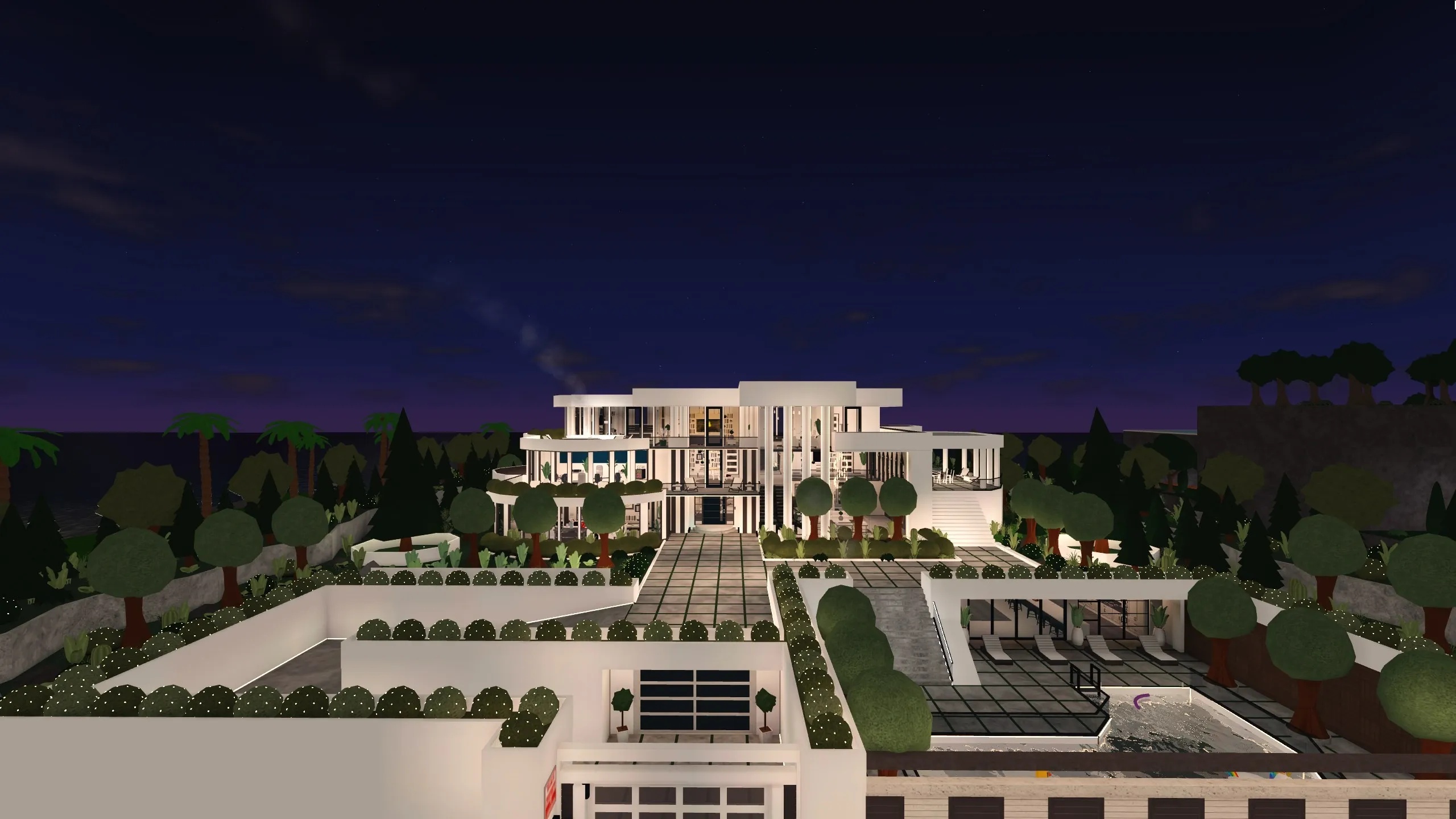Ivory Crest Mansion, a Welcome to Bloxburg mansions build